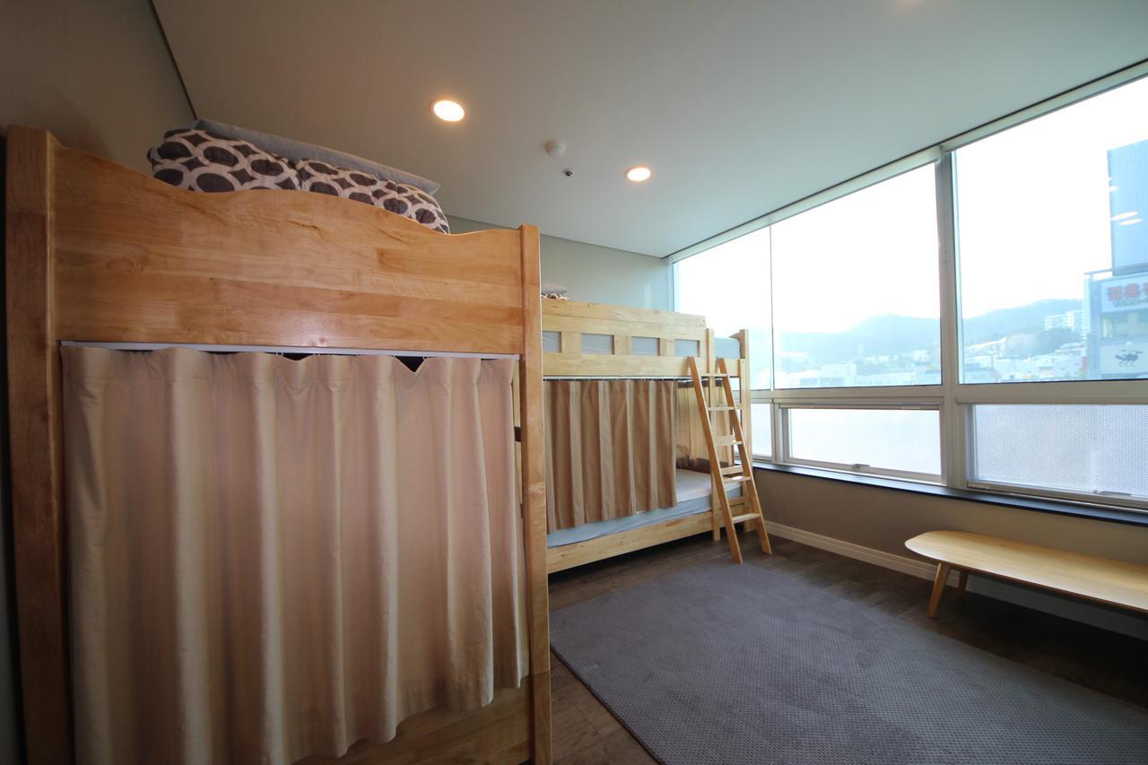 Hostel The New Day Busan Buitenkant foto