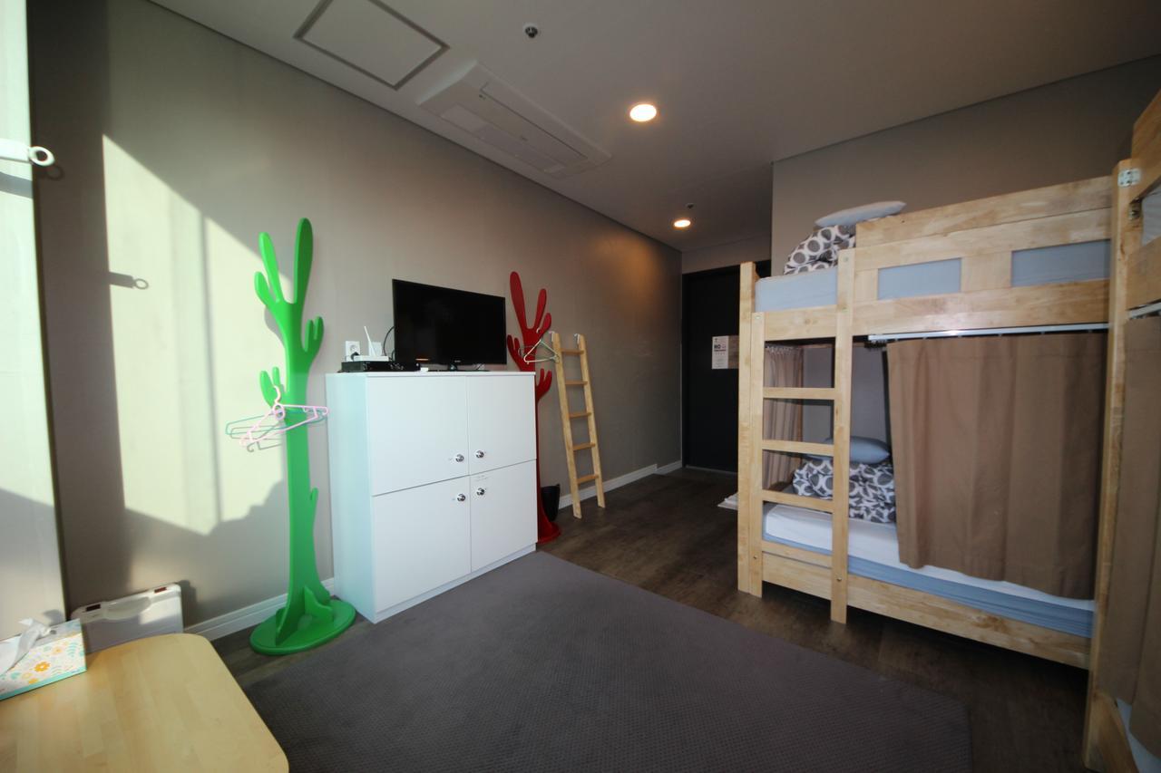 Hostel The New Day Busan Buitenkant foto