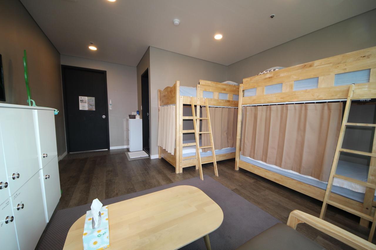 Hostel The New Day Busan Buitenkant foto