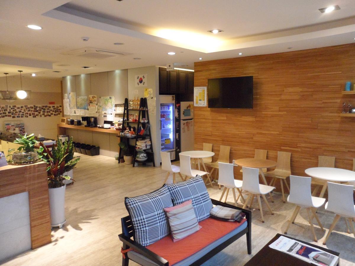 Hostel The New Day Busan Buitenkant foto