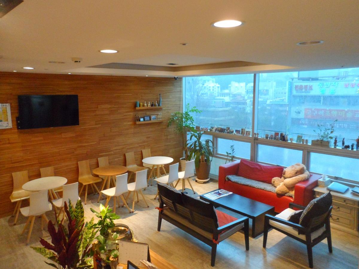 Hostel The New Day Busan Buitenkant foto
