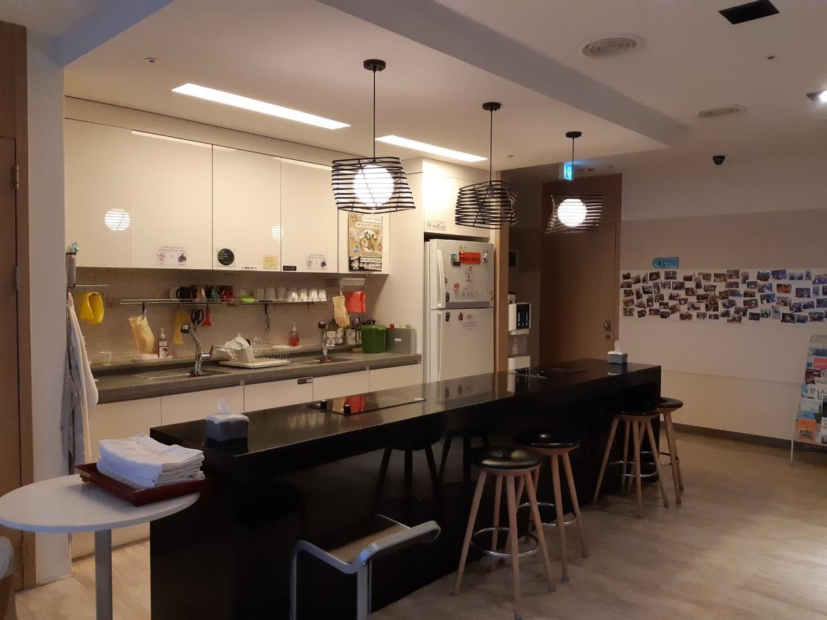 Hostel The New Day Busan Buitenkant foto