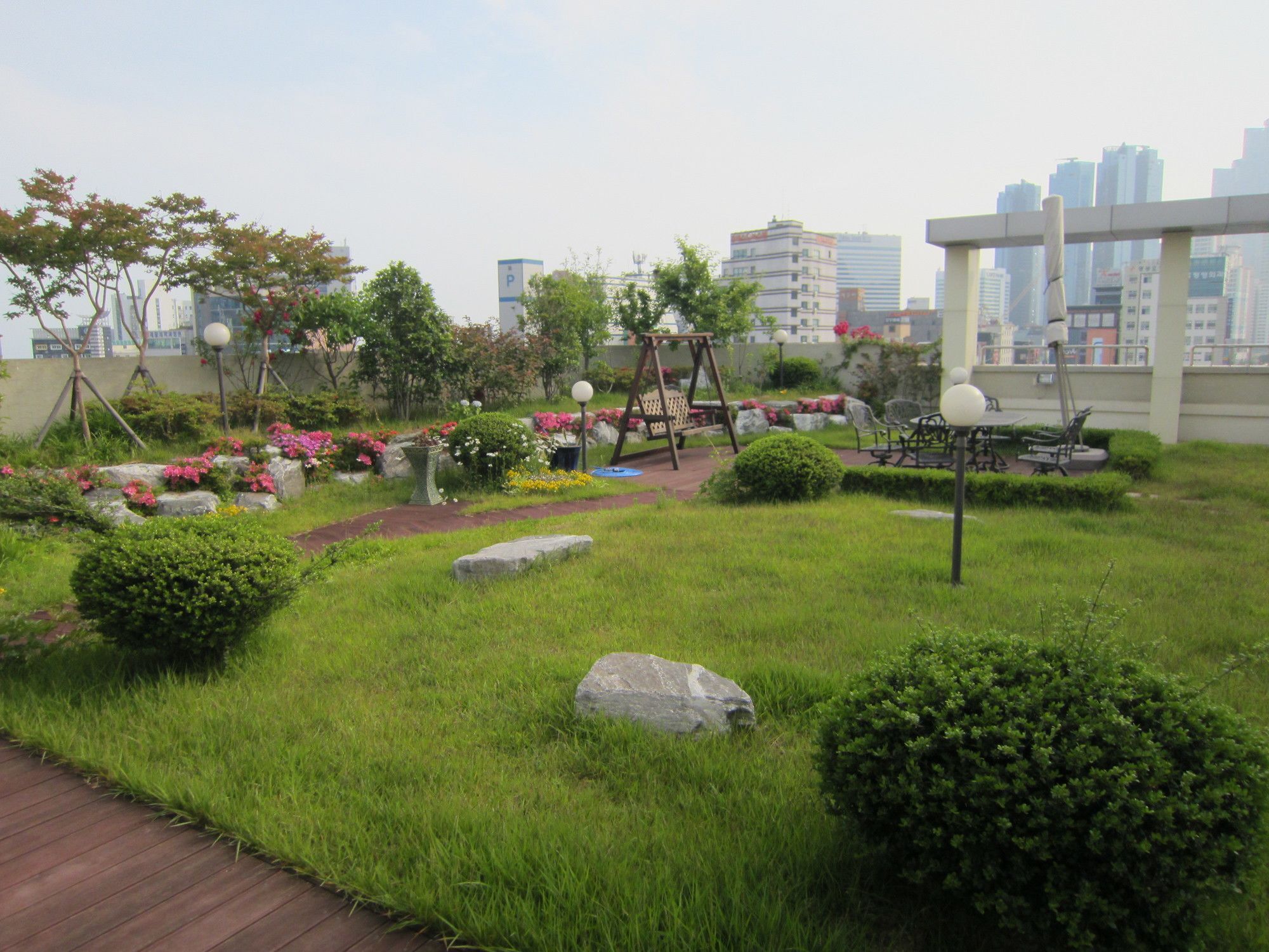Hostel The New Day Busan Buitenkant foto