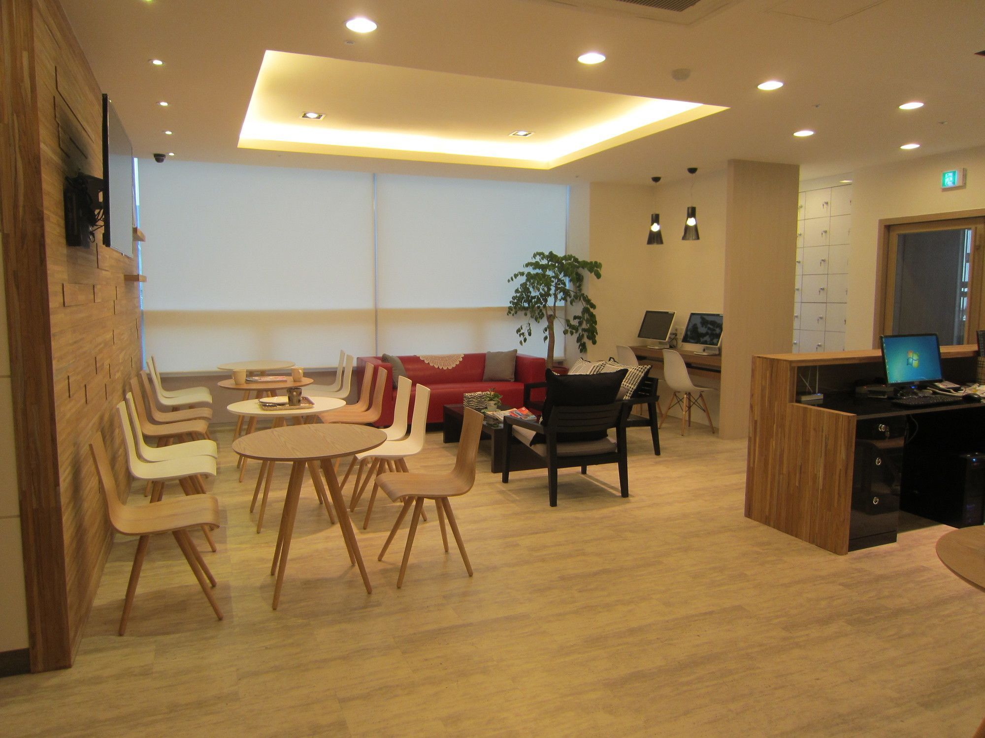 Hostel The New Day Busan Buitenkant foto