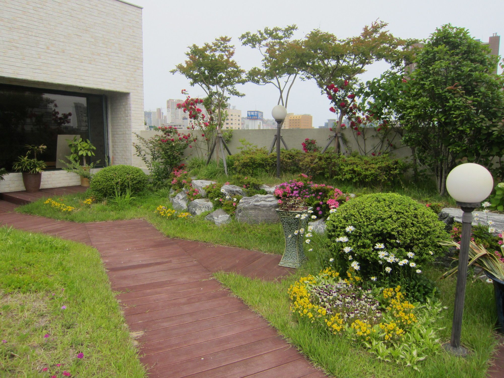 Hostel The New Day Busan Buitenkant foto